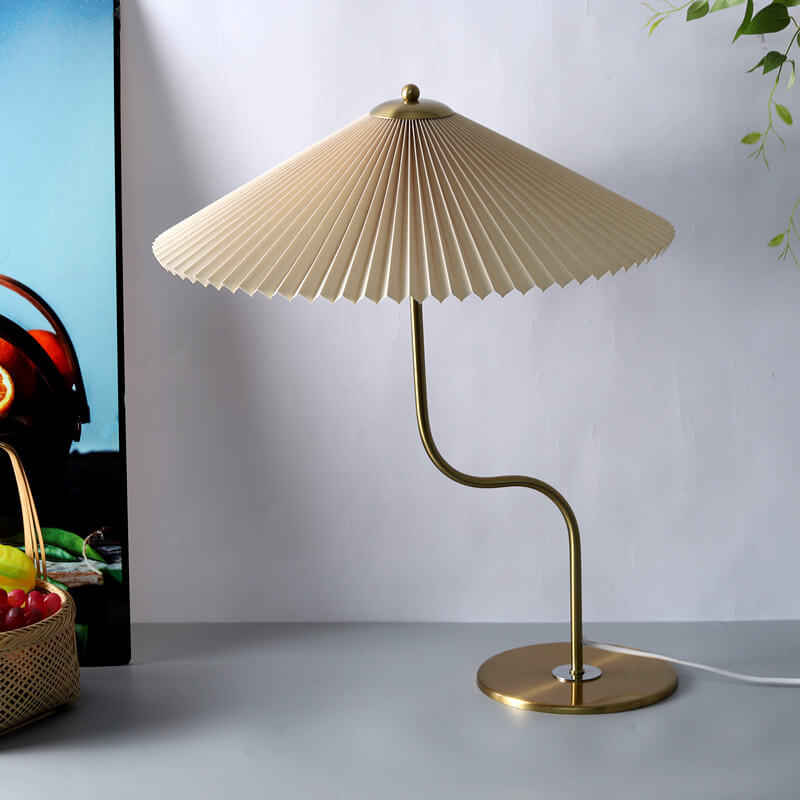 Retro Pleated Table Lamp