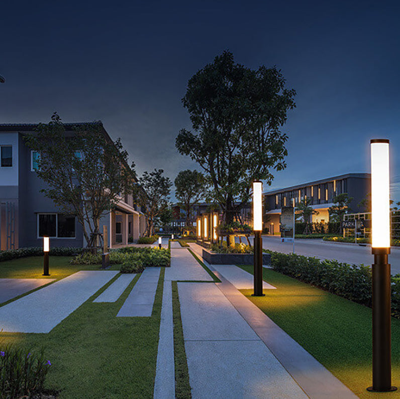 Lipstick LED Outdoor Floor Lamp