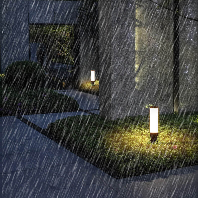 Lipstick LED Outdoor Floor Lamp