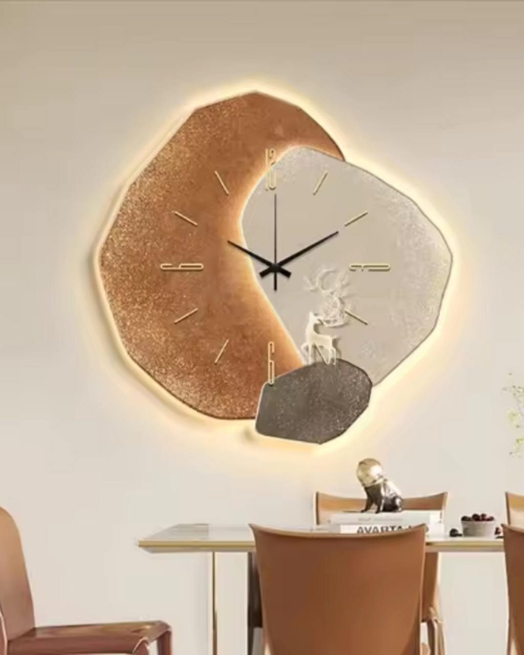 Lune Aura Clock