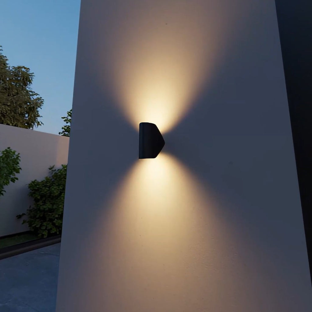 Polaris Outdoor LED Wall Light – Weatherproof Aluminium Design for Modern Exteriors