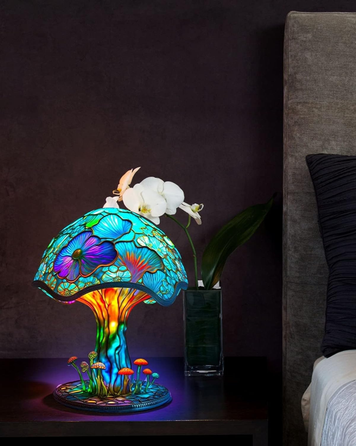 Mushroom Stained-Glass Table Lamp