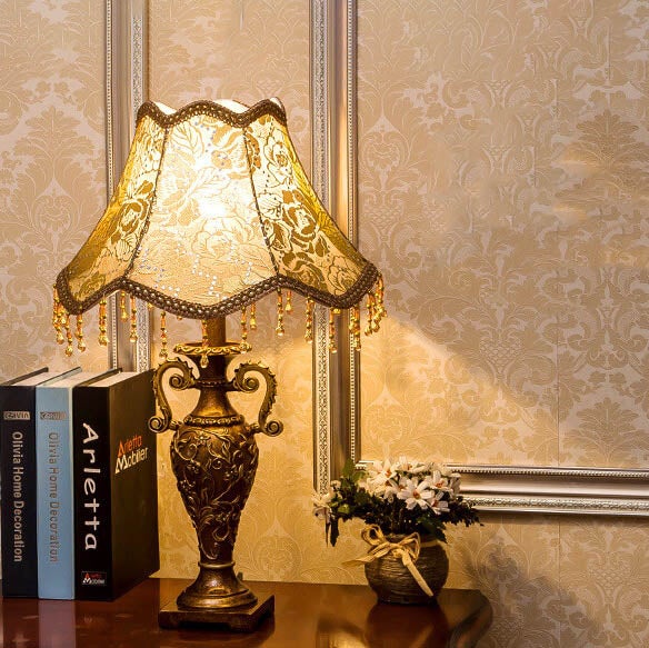 European Vintage Fabric Table Lamp