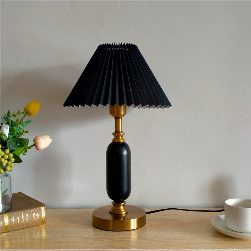 Retro Pleated Column Table Lamp