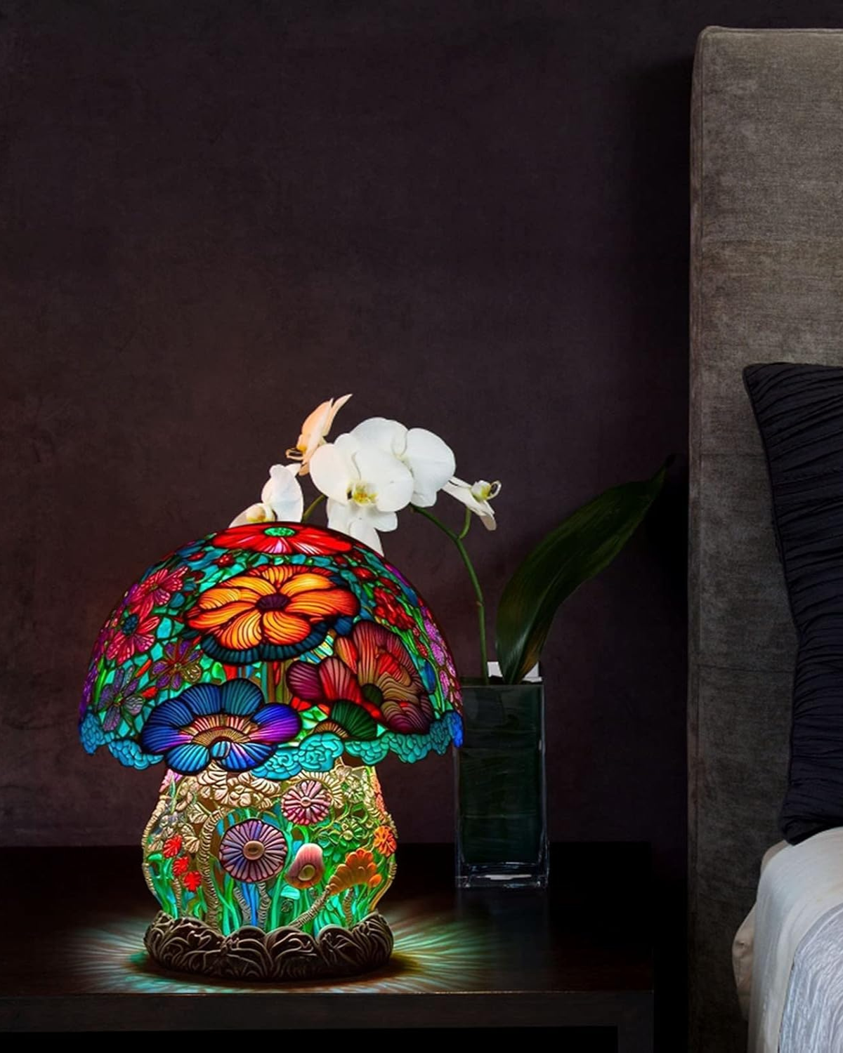Mushroom Stained-Glass Table Lamp