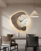 Lune Aura Clock