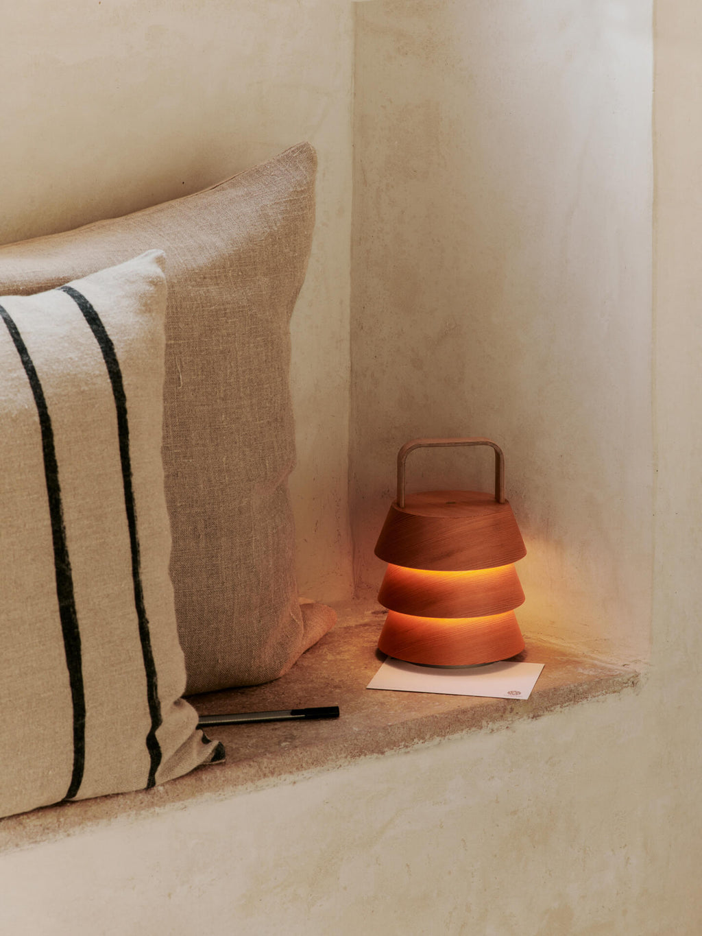 Luver Portable Wood Lamp