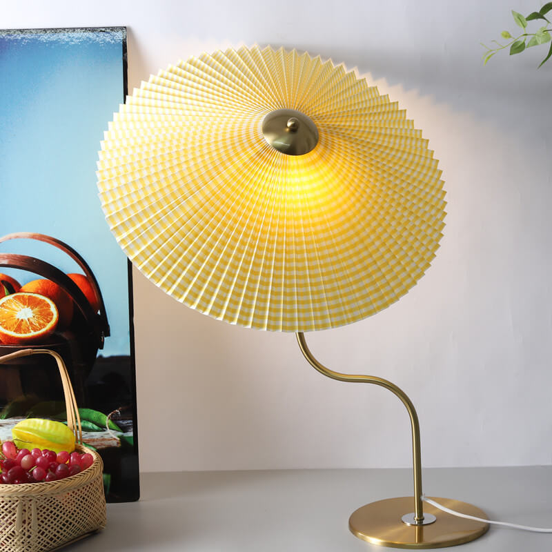 Retro Pleated Table Lamp