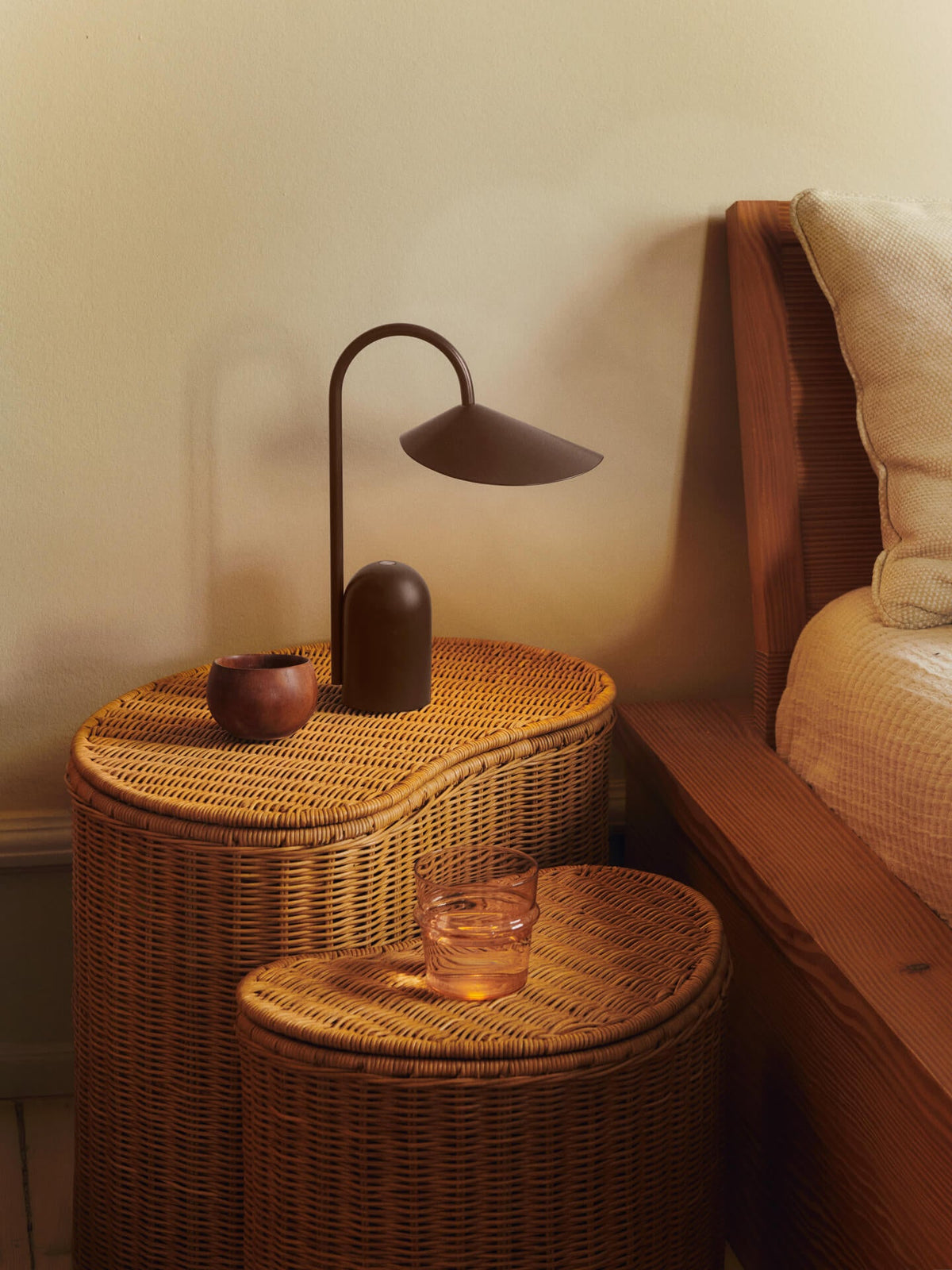 Arum Portable Lamp