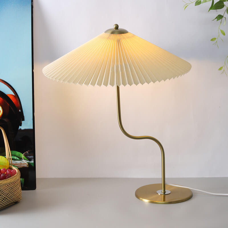 Retro Pleated Table Lamp