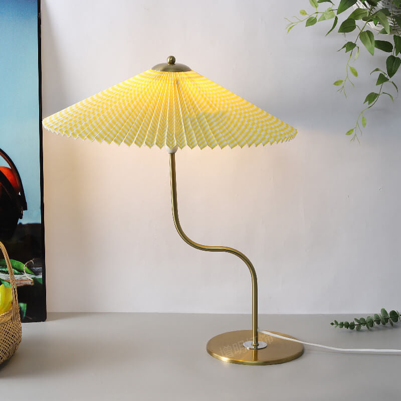 Retro Pleated Table Lamp