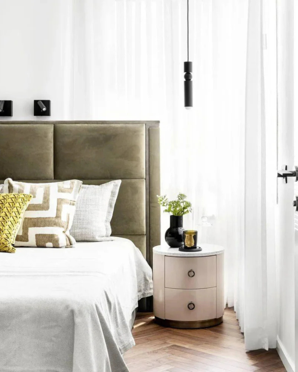 Lueur Pendant Light