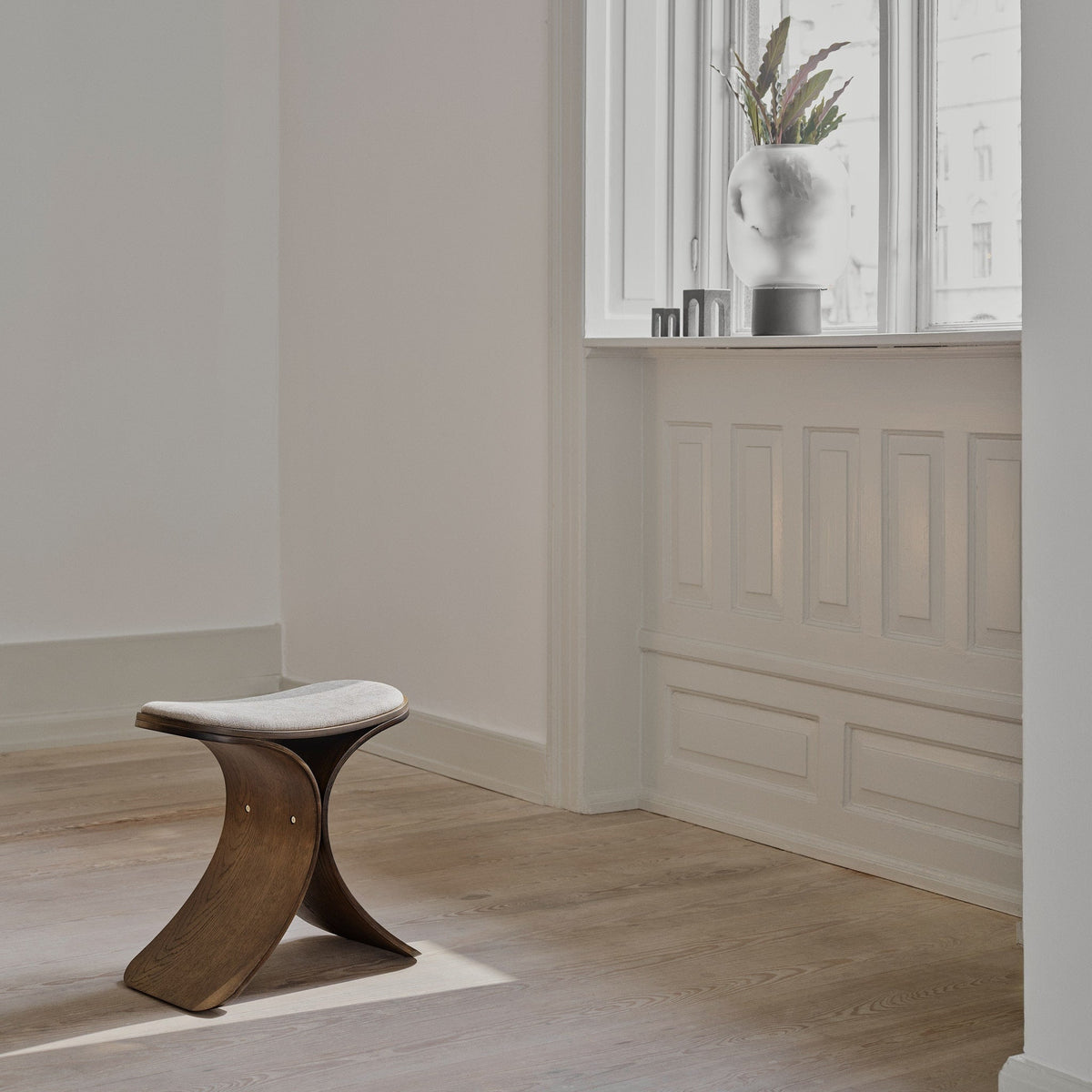 Luno Stool
