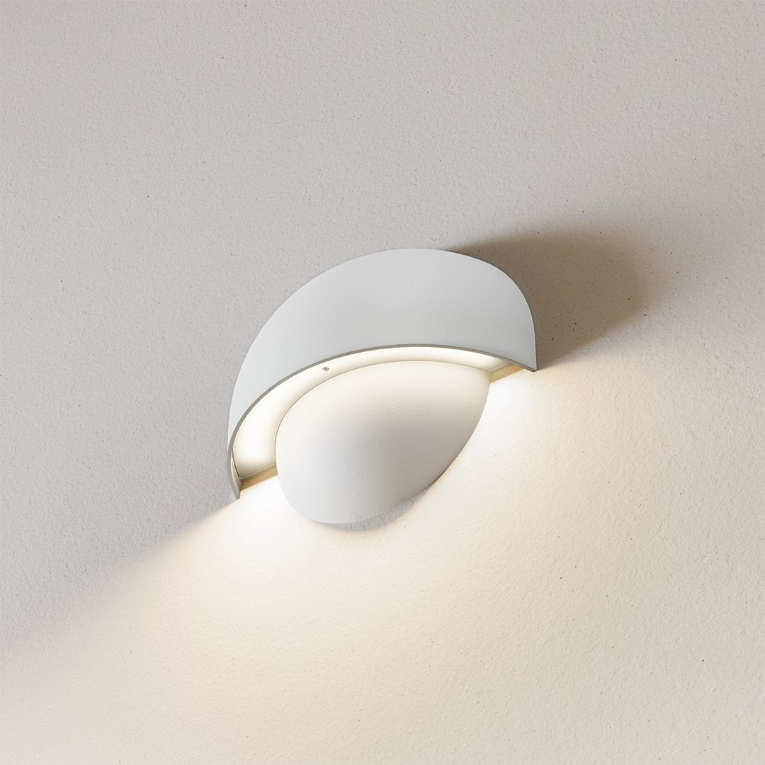 Orion Rechargeable LED Wall Light – Modern Aluminium Sconce with Cordless Design