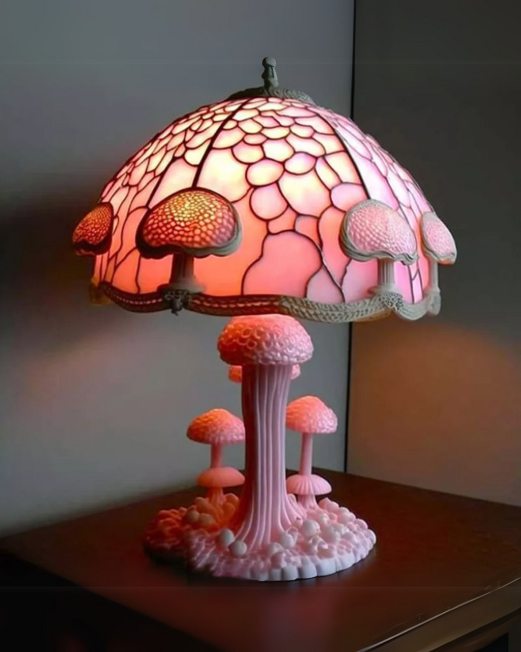 Mushroom Stained-Glass Table Lamp