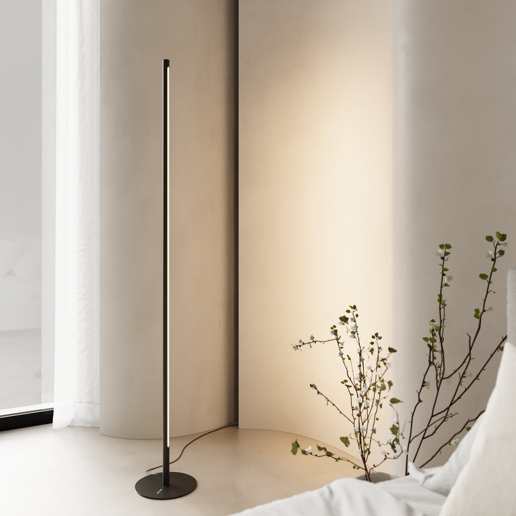 Selene Dimmable LED Floor Lamp – Elegant Aluminium Design with Adjustable Brightness