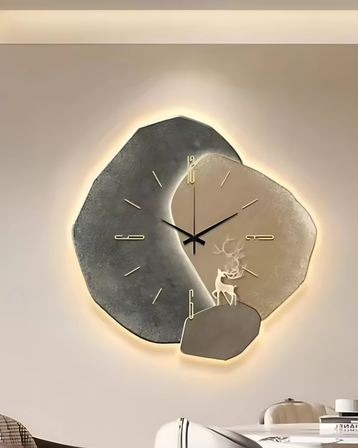 Lune Aura Clock