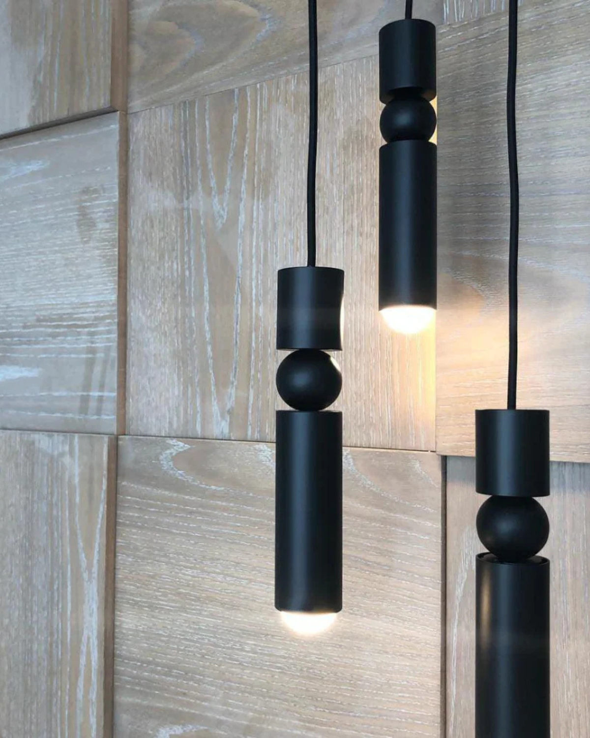 Lueur Pendant Light