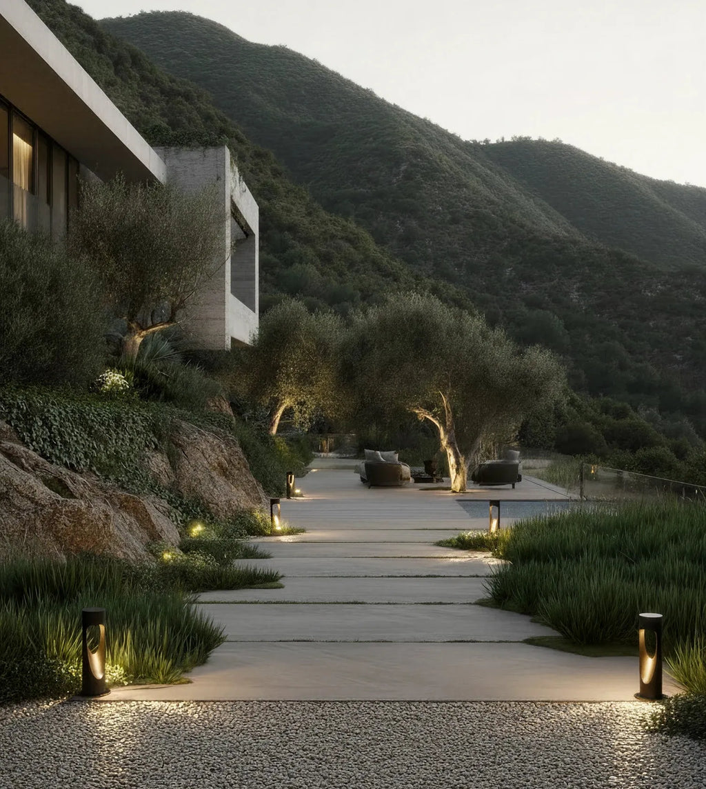 Nilo Outdoor LED Pathway Light