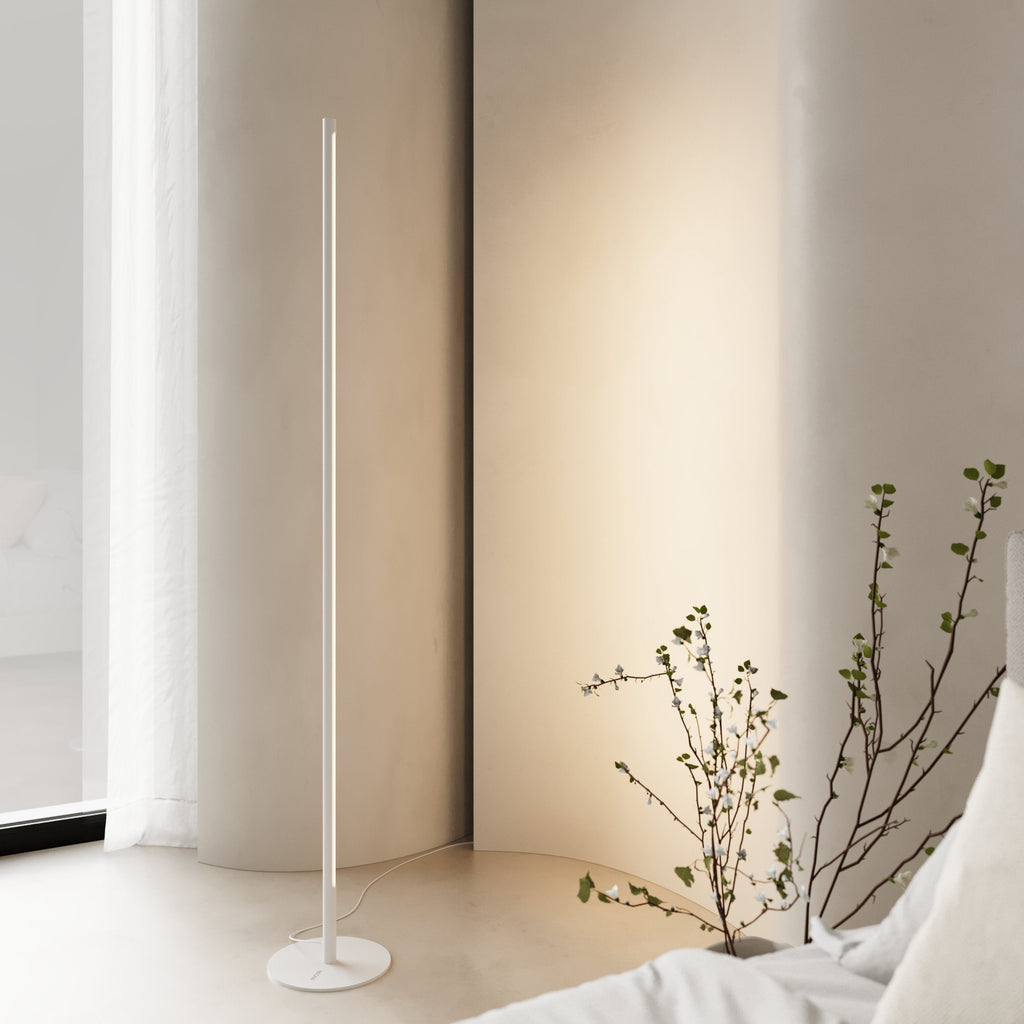 Selene Dimmable LED Floor Lamp – Elegant Aluminium Design with Adjustable Brightness