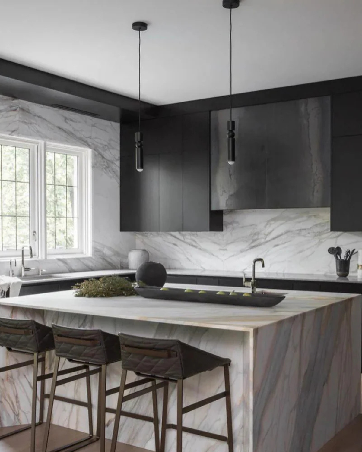 Lueur Pendant Light