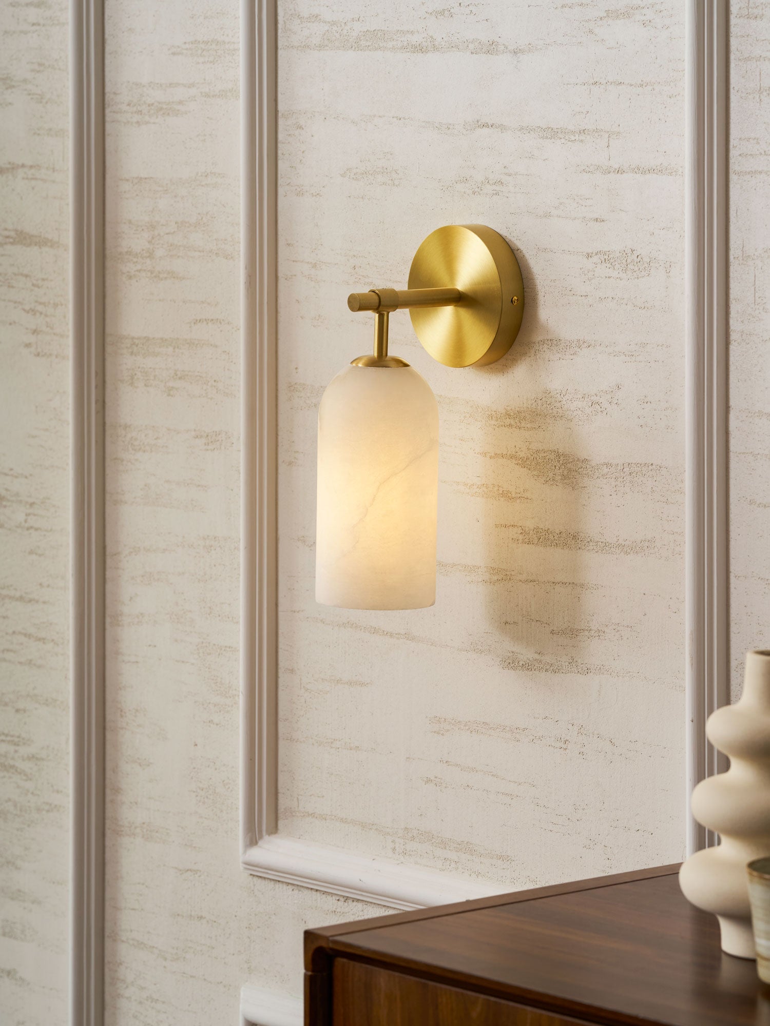 Alabaster Pillar Wall Sconce