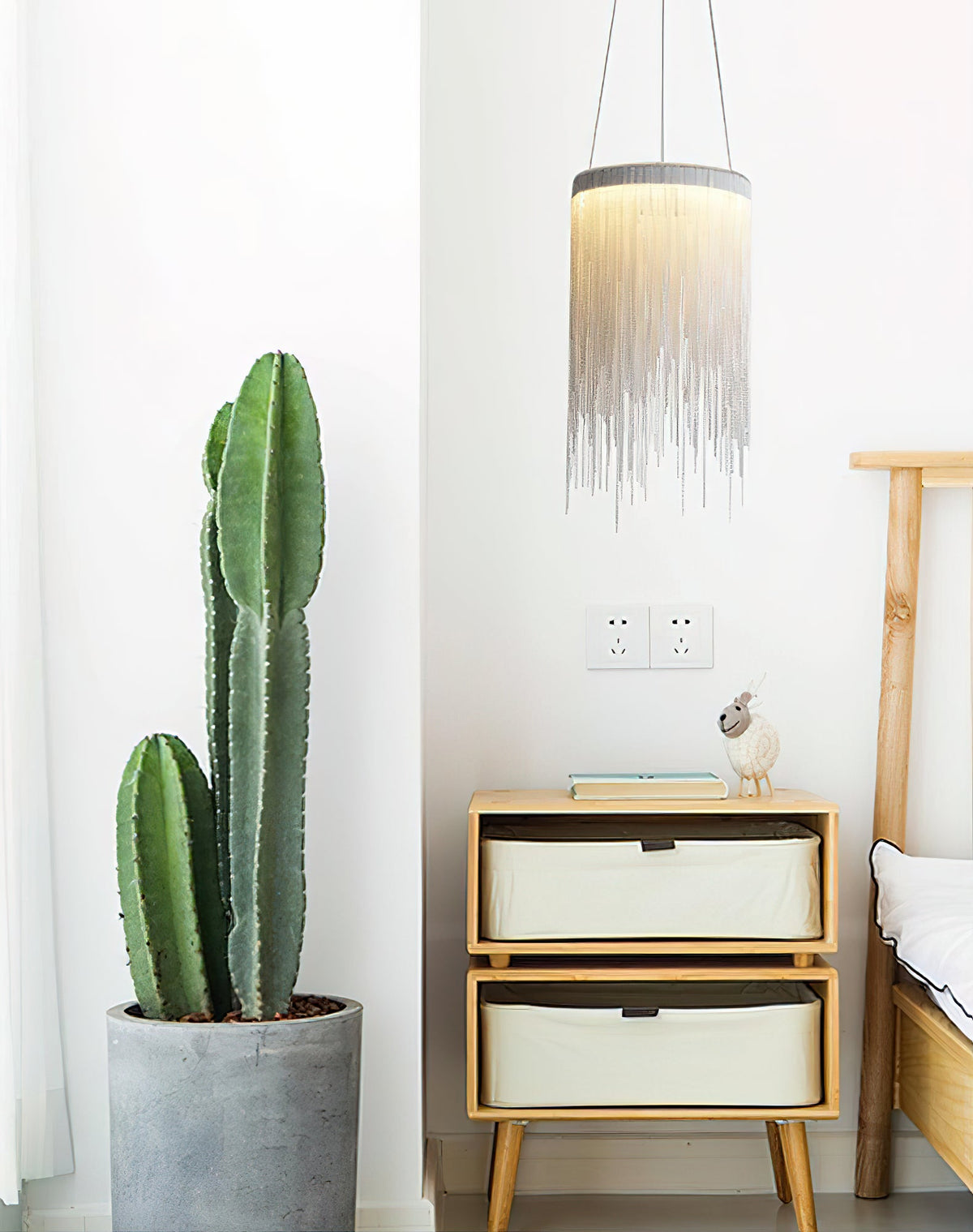 Chain Tassel Pendant Light