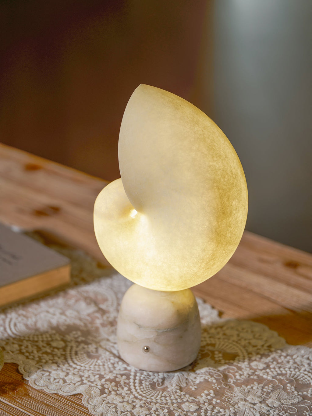 Conch Alabaster Table Lamp