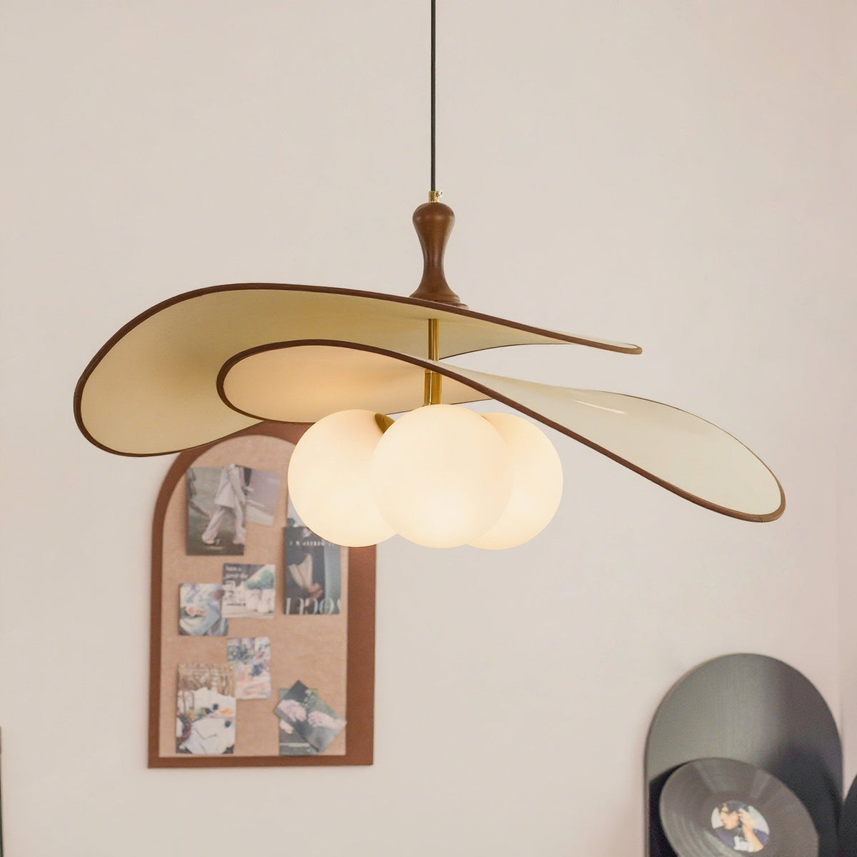 Lunetra Pendant Light