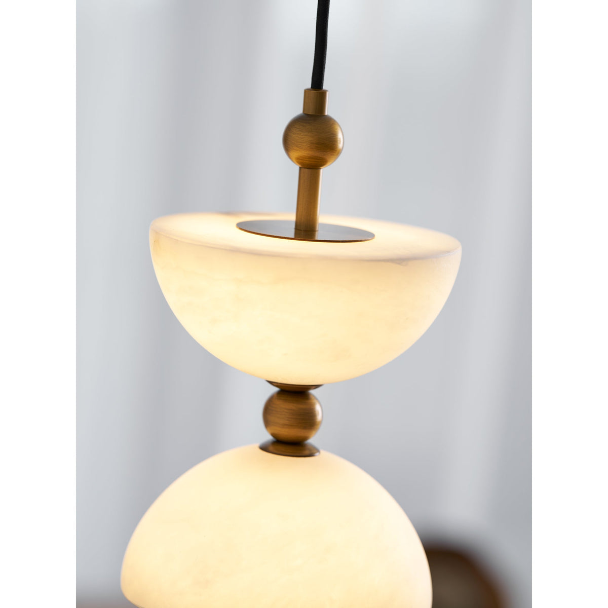 Lyra Alabaster Pendant Light