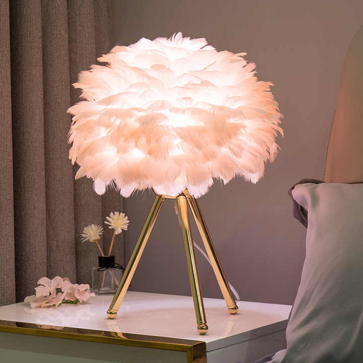Feather Table Lamp – Dimmable LED Light