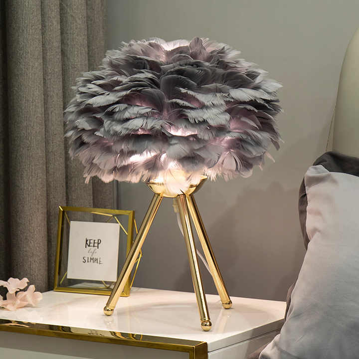 Feather Table Lamp – Dimmable LED Light