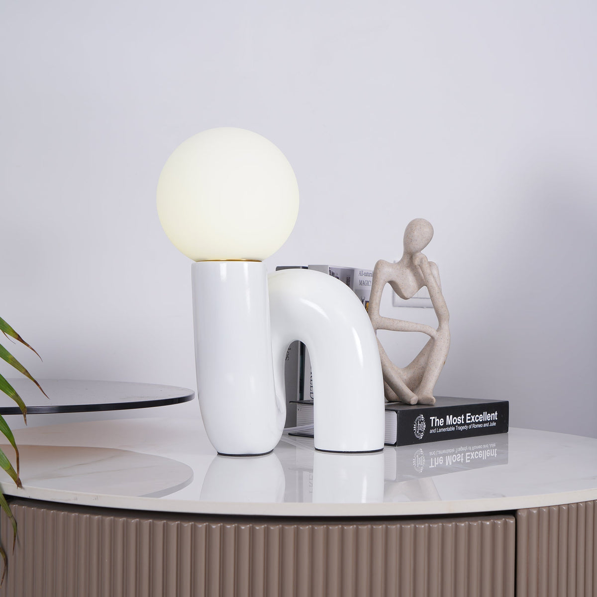 Neo Sculptural Table Lamp