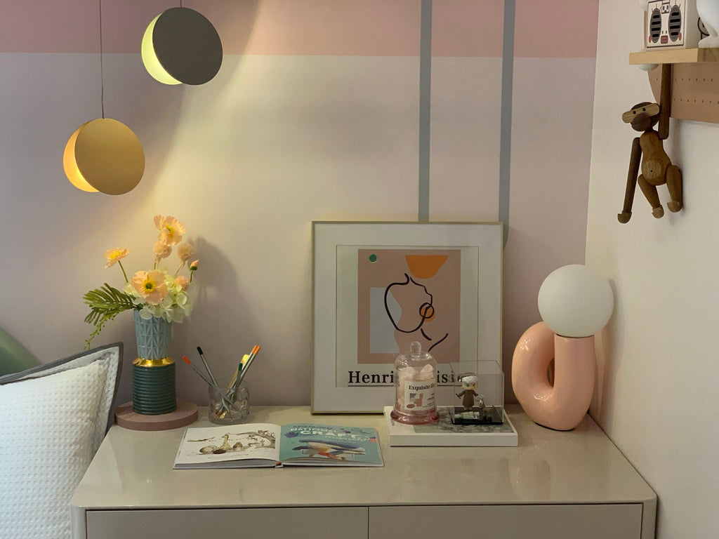 Neo Sculptural Table Lamp