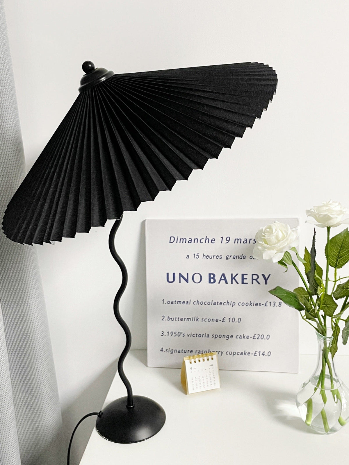 Squiggle Pleated Table Lamp