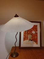 Squiggle Pleated Table Lamp