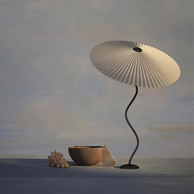 Squiggle Pleated Table Lamp