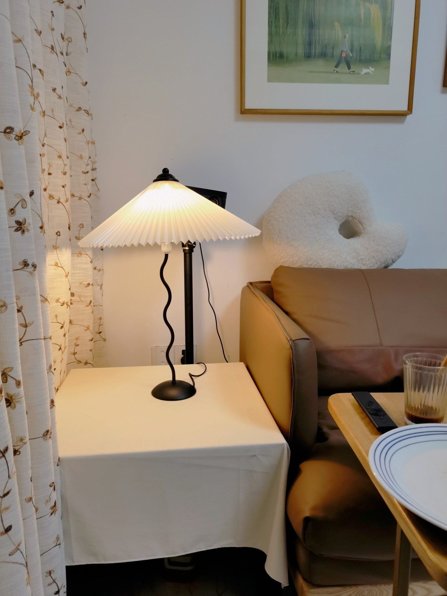 Squiggle Pleated Table Lamp