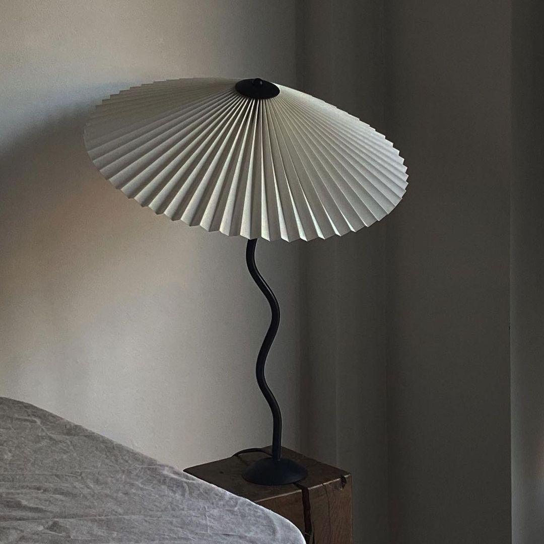 Squiggle Pleated Table Lamp
