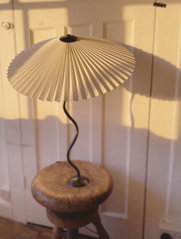 Squiggle Pleated Table Lamp