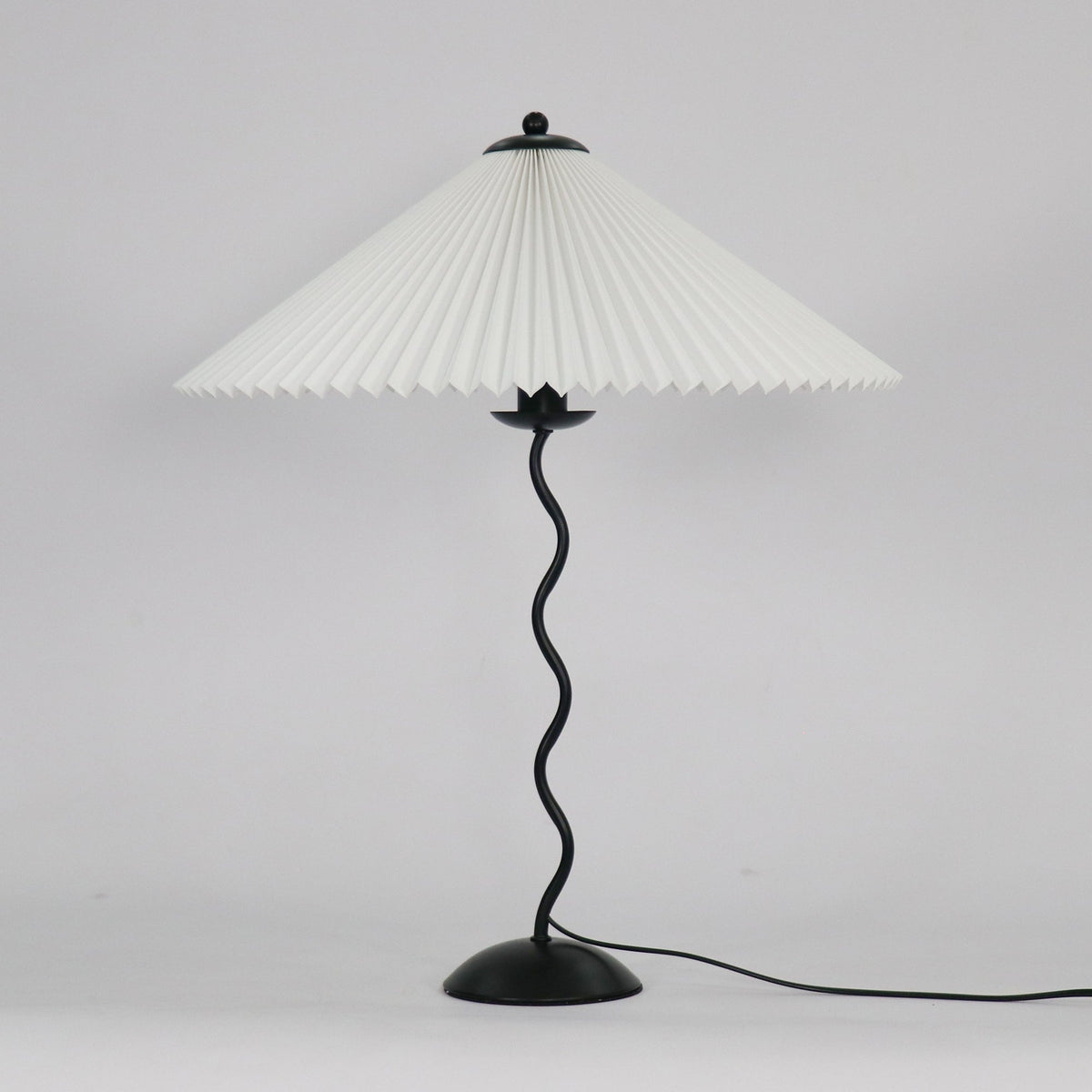 Squiggle Pleated Table Lamp