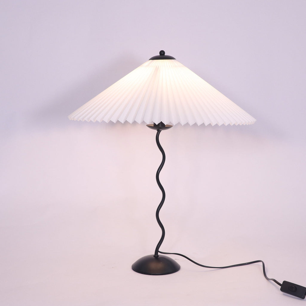 Squiggle Pleated Table Lamp
