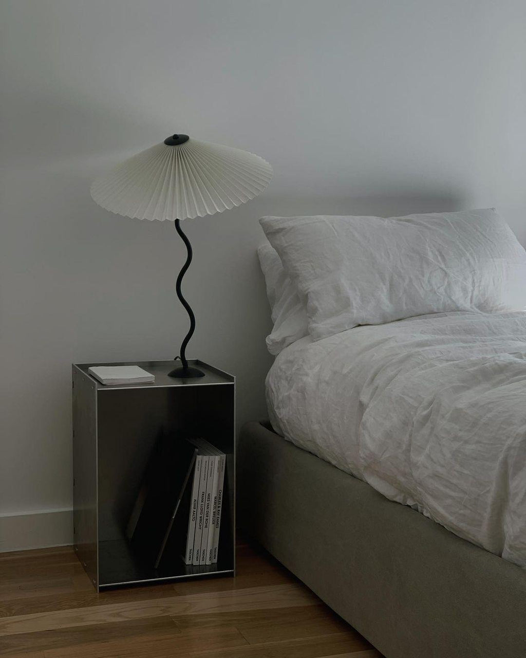 Squiggle Pleated Table Lamp