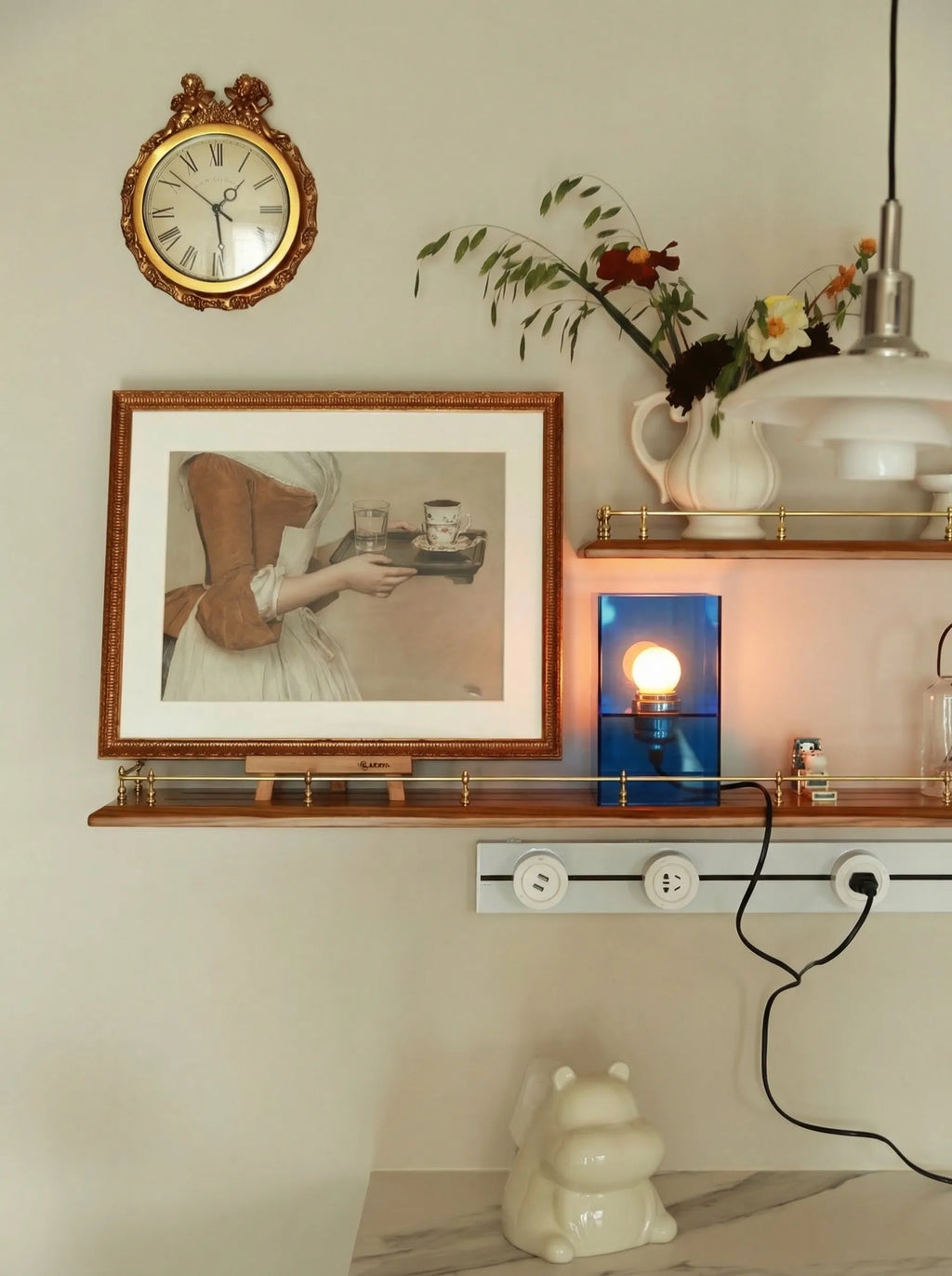 Horizon Hourglass Lamp