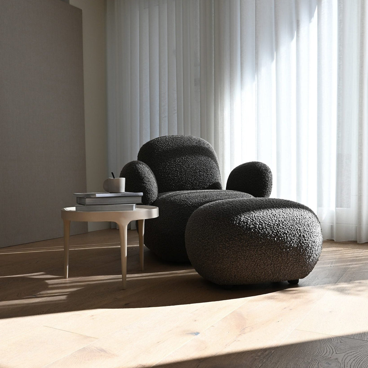 Toe Lounge Armchair