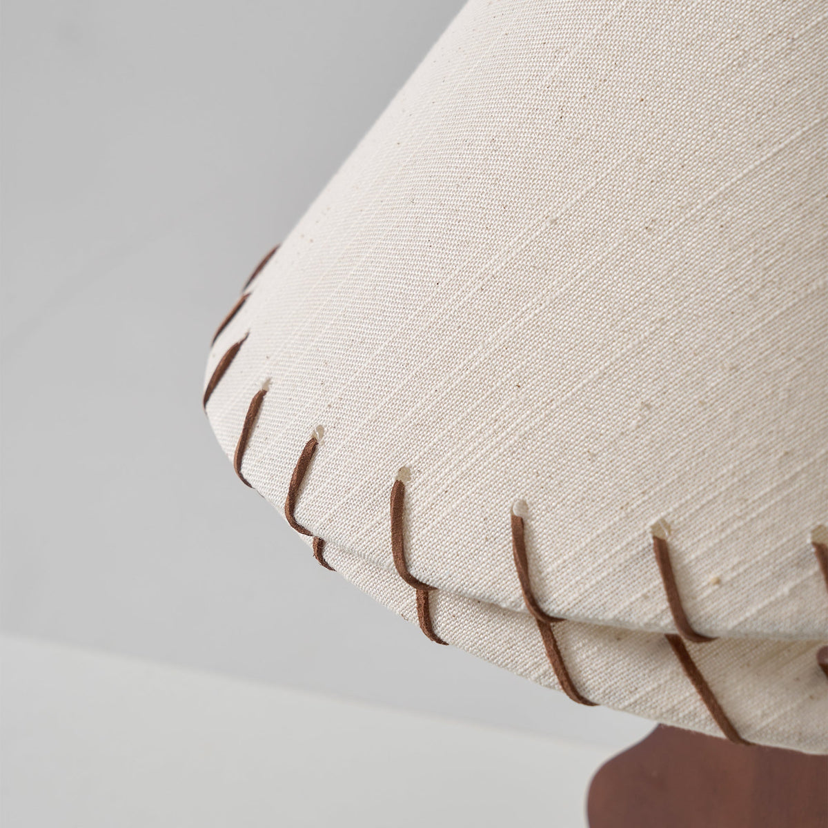 Zandro Table Lamp