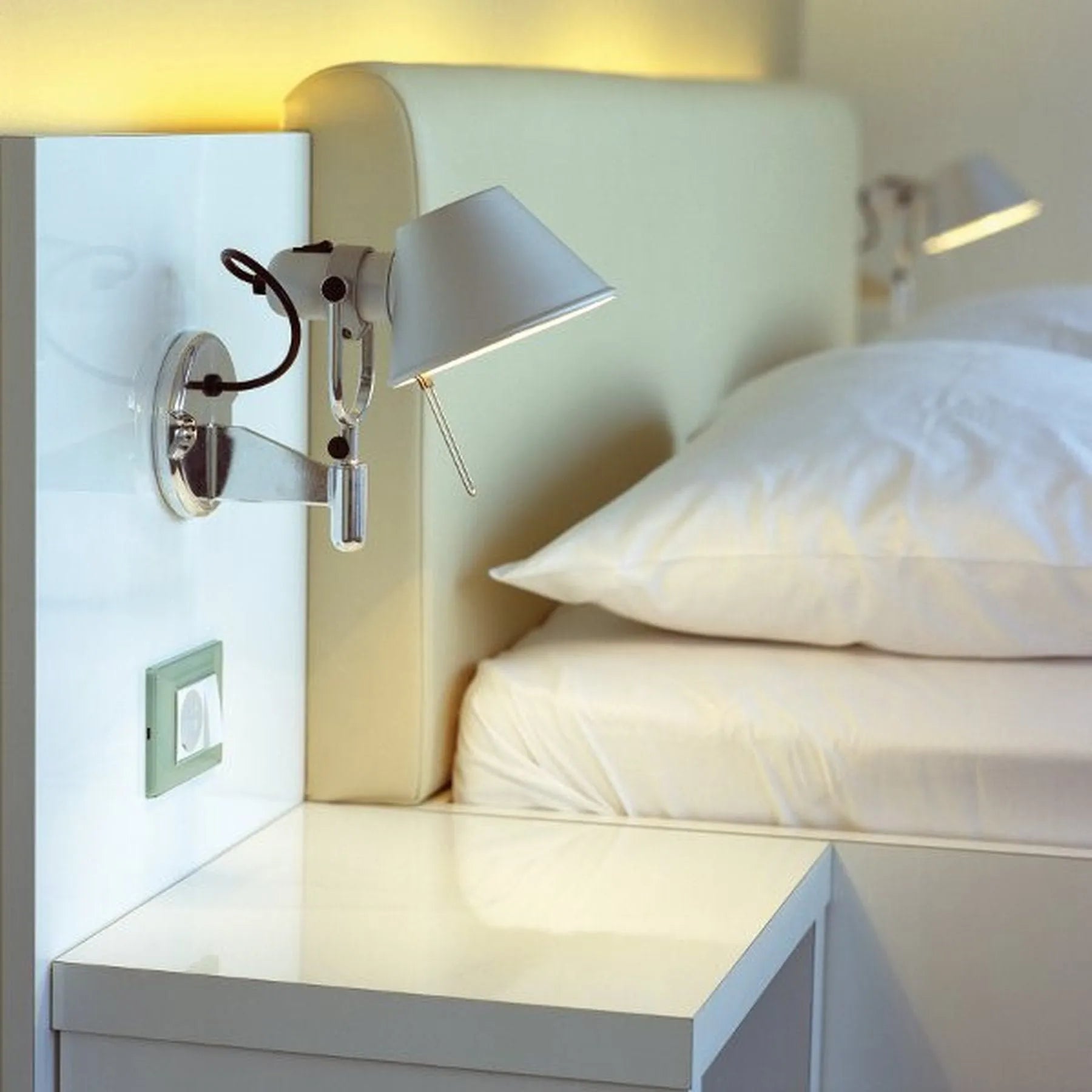 Tolomeo Faretto Adjustable Wall Light – Refined Aluminium Design