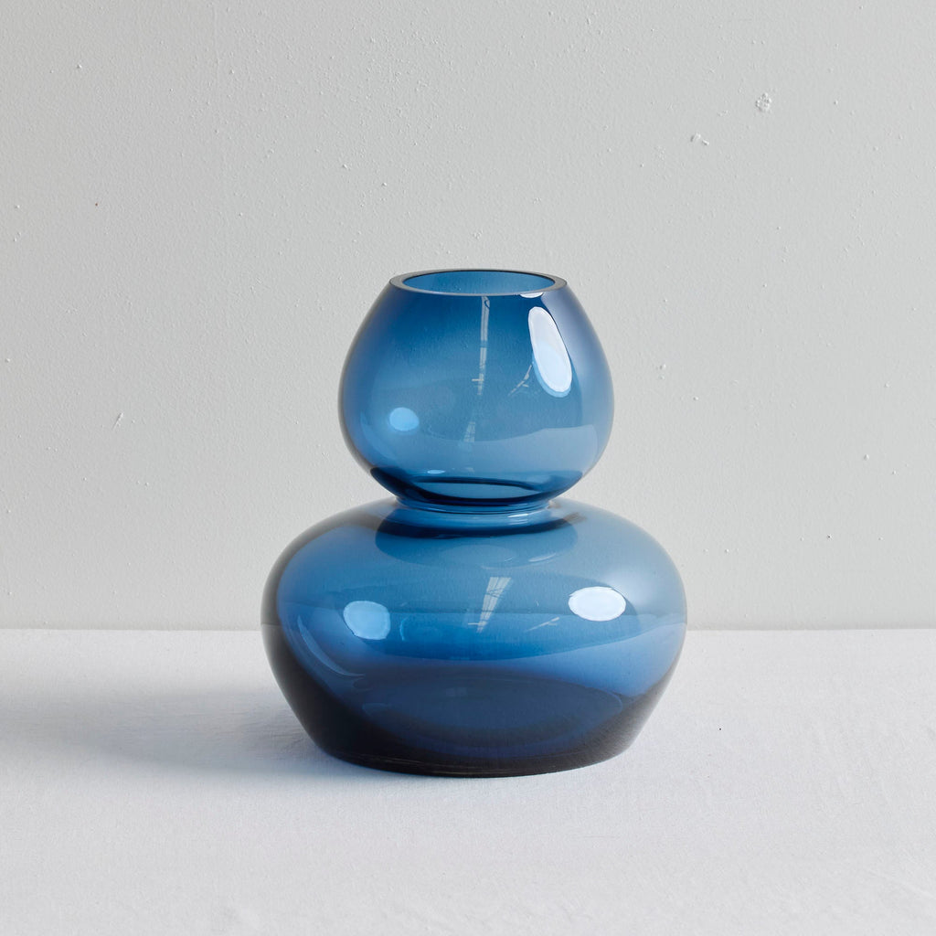 Juniper Curved Glass Vase