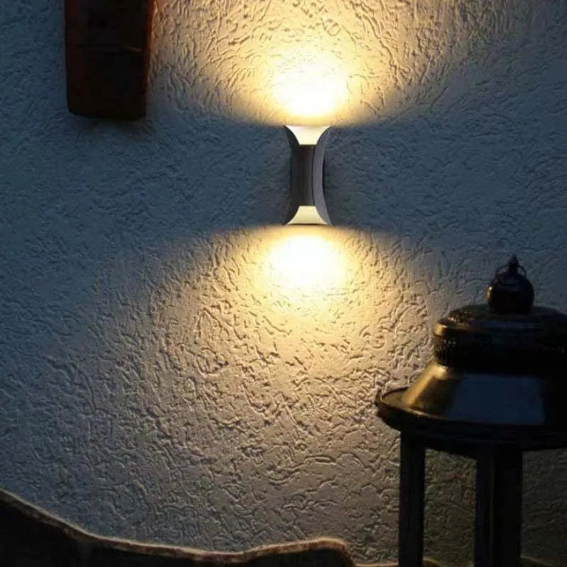 Ray Curved LED Outdoor Wall Light