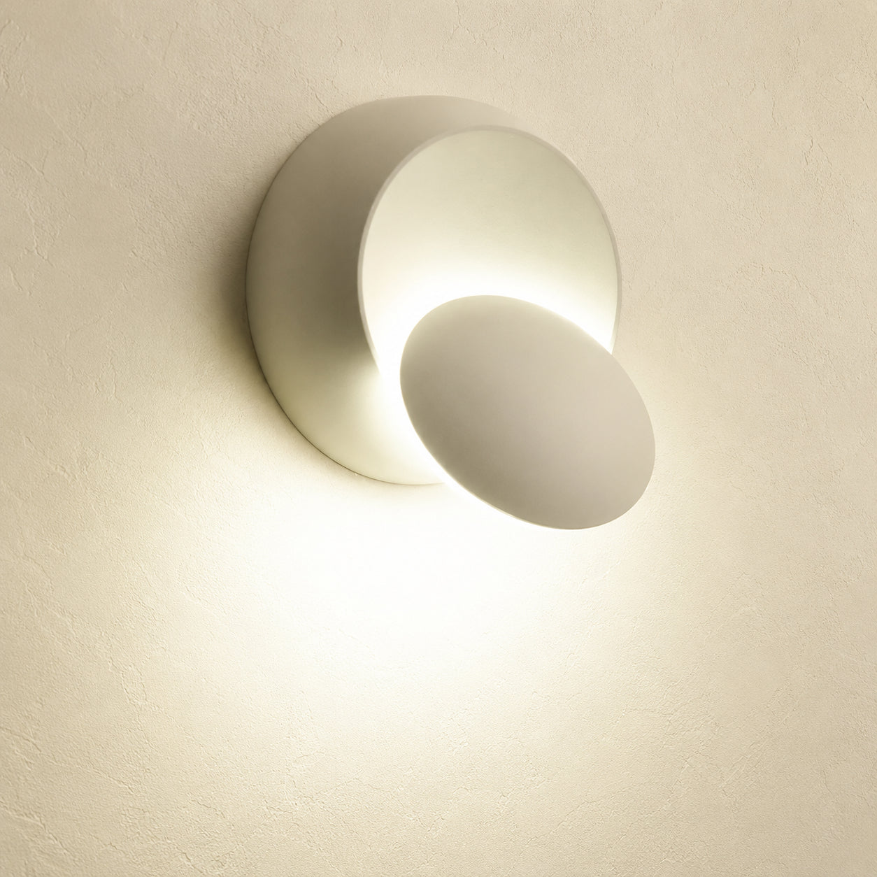 Eclipse Adjustable Contemporary Wall Lamp